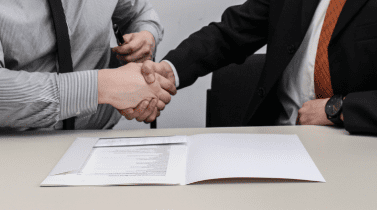 Stretta di mano - Assegno GOL Garanzia Occupabilità dei Lavoratori